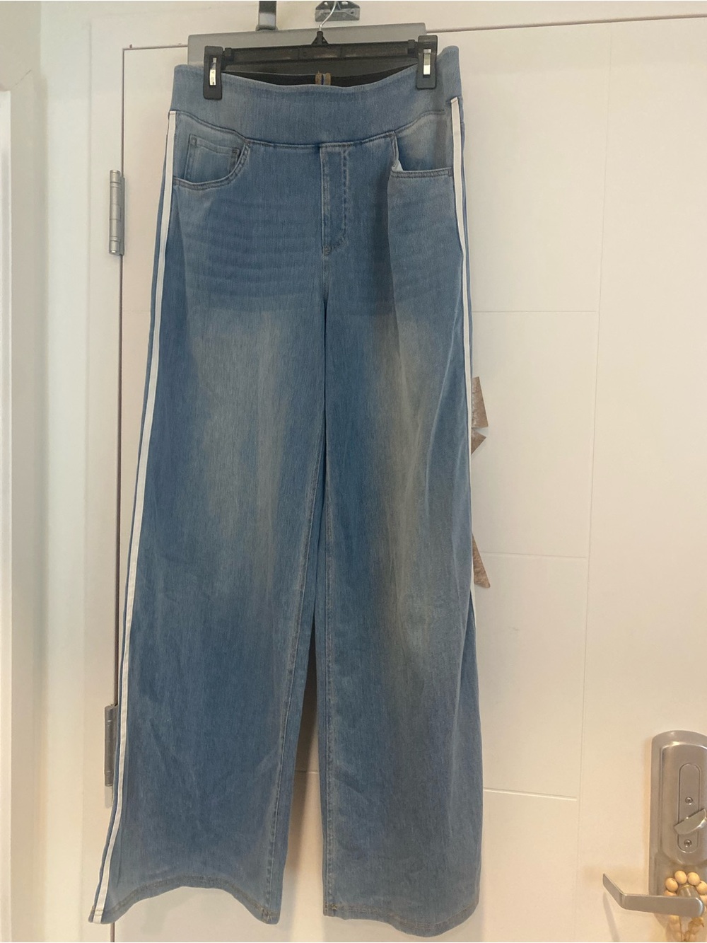 💕NWOT💕 Halara Large Regular Jeans